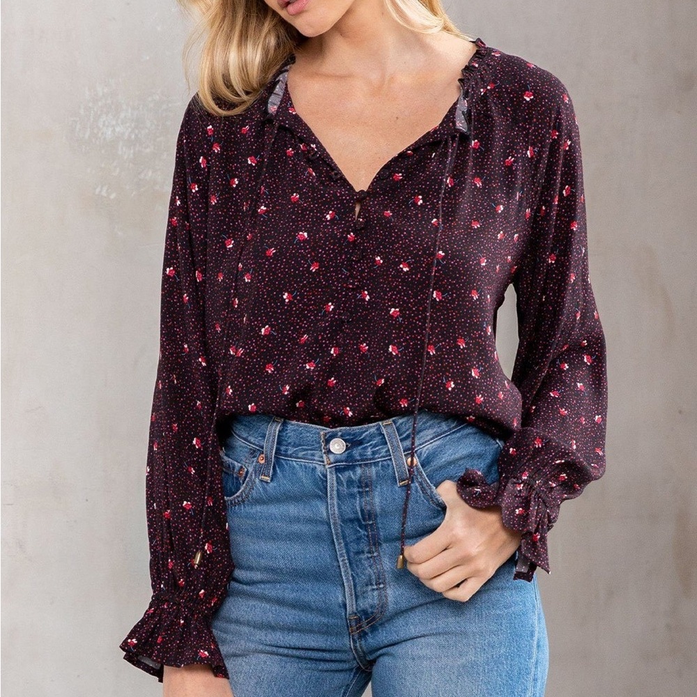 ⭐️ 2/$40 ⭐️ Purple Ruffled Long Sleeve Dot Floral Blouse